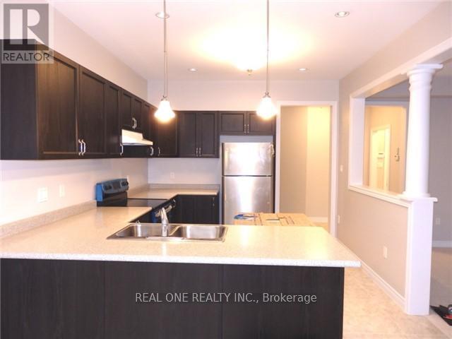 51 Hazelton Avenue, Hamilton, Ontario  L9B 0E7 - Photo 3 - X12459560