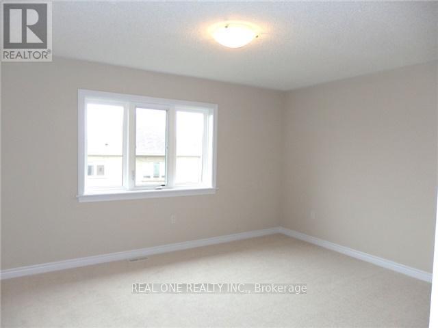 51 Hazelton Avenue, Hamilton, Ontario  L9B 0E7 - Photo 9 - X12459560