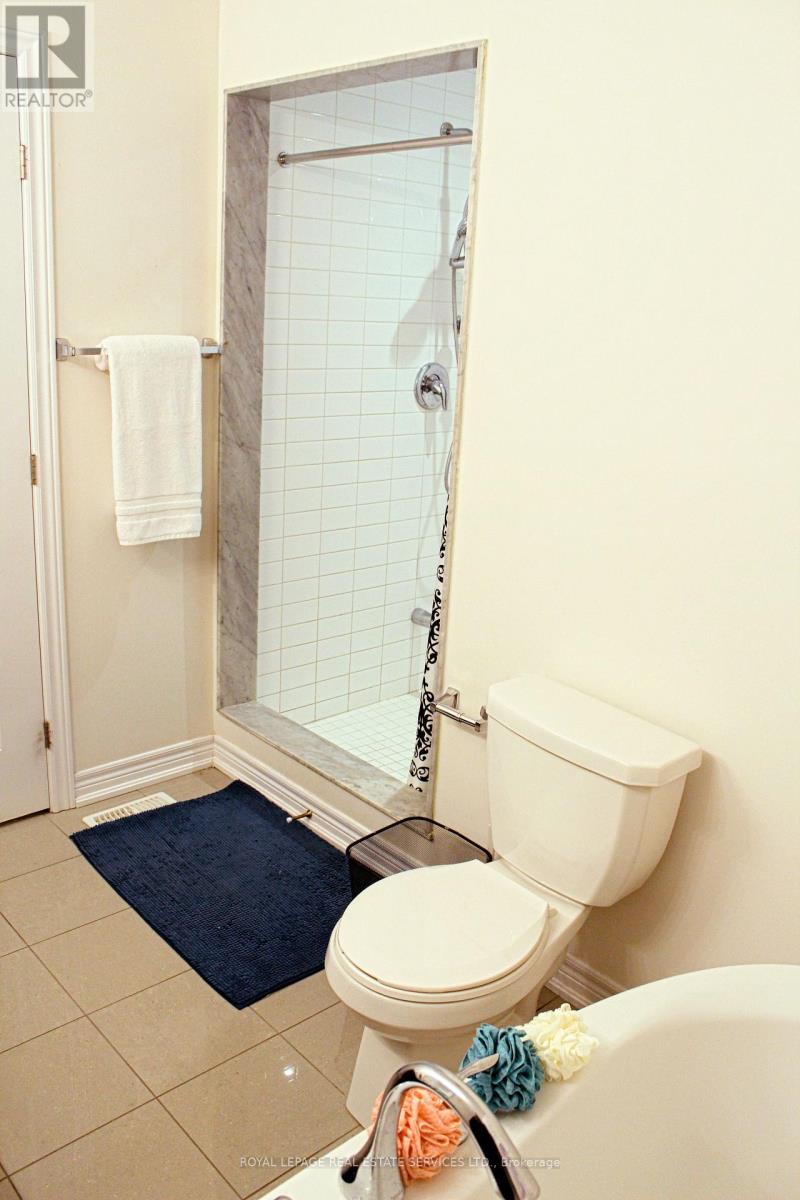 77 Diana Avenue, Brantford, Ontario  N3T 0R6 - Photo 29 - X12459562