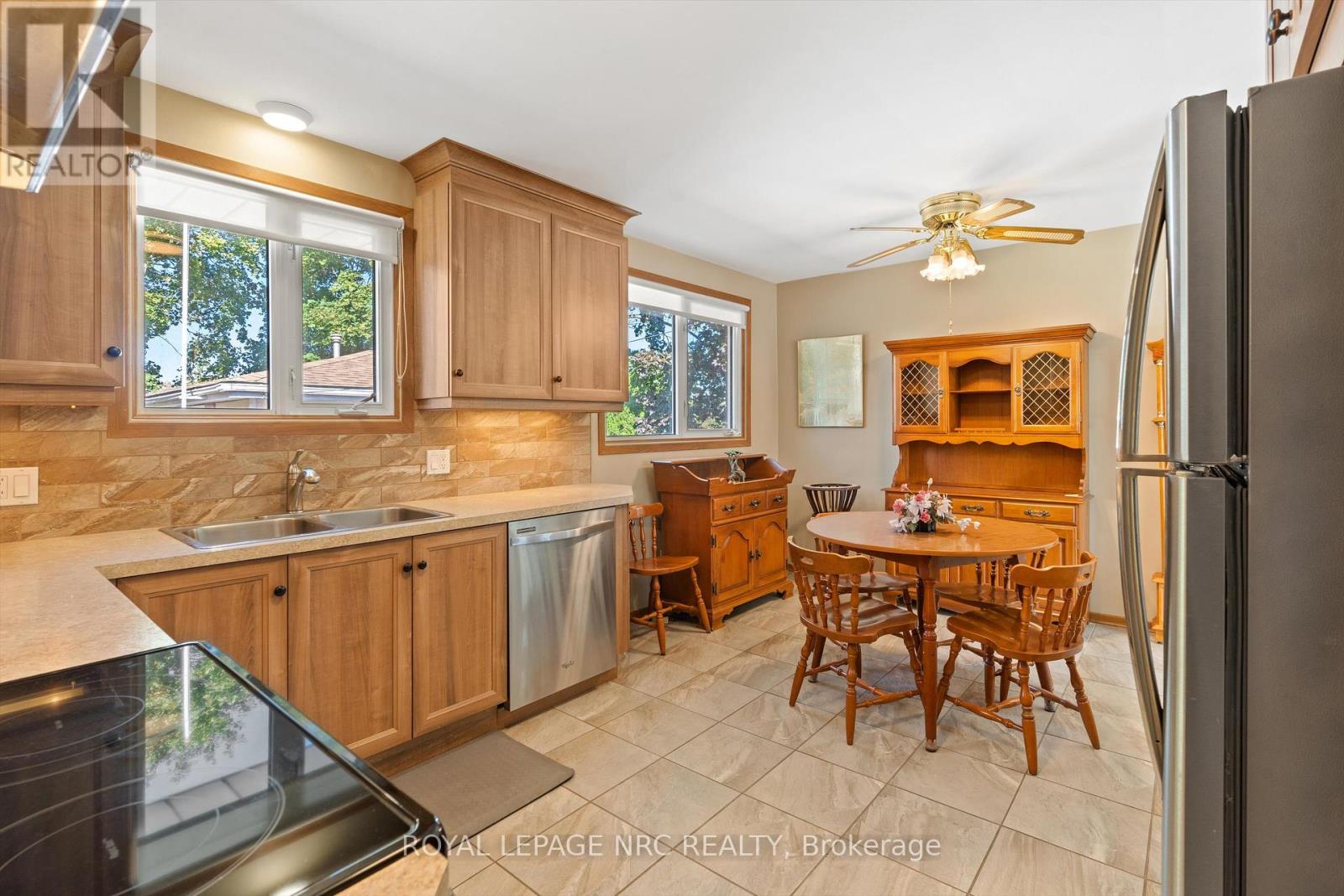 270 St. Paul Street W, St. Catharines, Ontario  L2S 2E7 - Photo 10 - X12459582