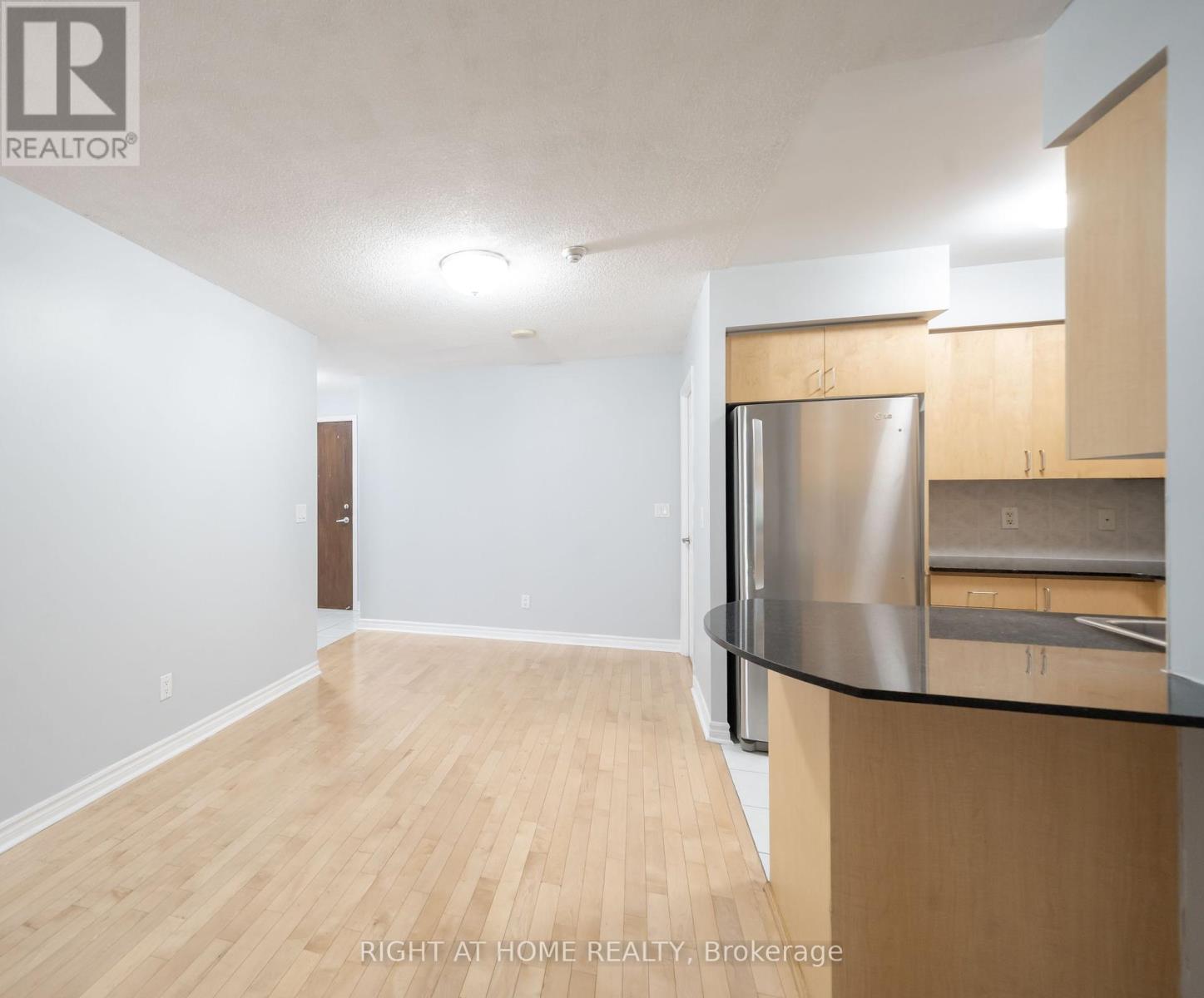 703 - 4080 Living Arts Drive, Mississauga, Ontario  L5B 4N3 - Photo 3 - W12455540