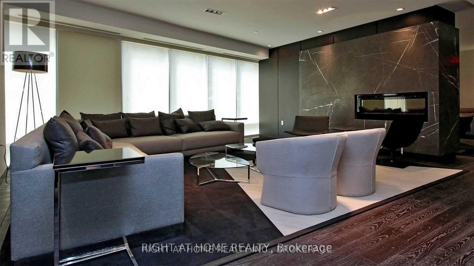 1512 - 8 The Esplanade Avenue, Toronto, Ontario  M5E 0A6 - Photo 34 - C12459581