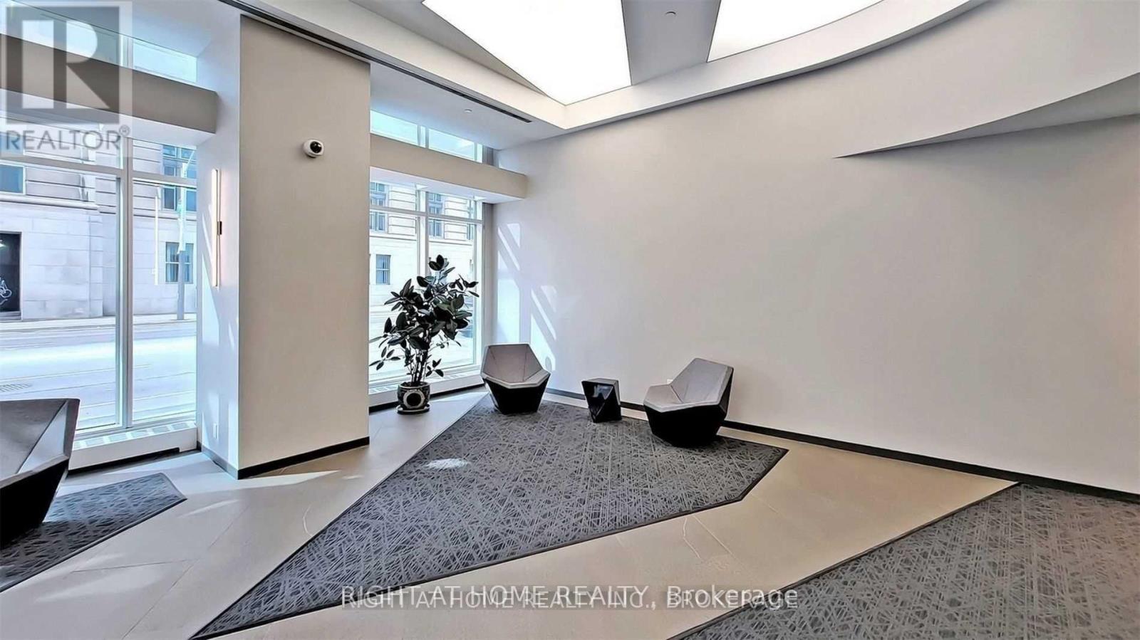 1512 - 8 The Esplanade Avenue, Toronto, Ontario  M5E 0A6 - Photo 4 - C12459581