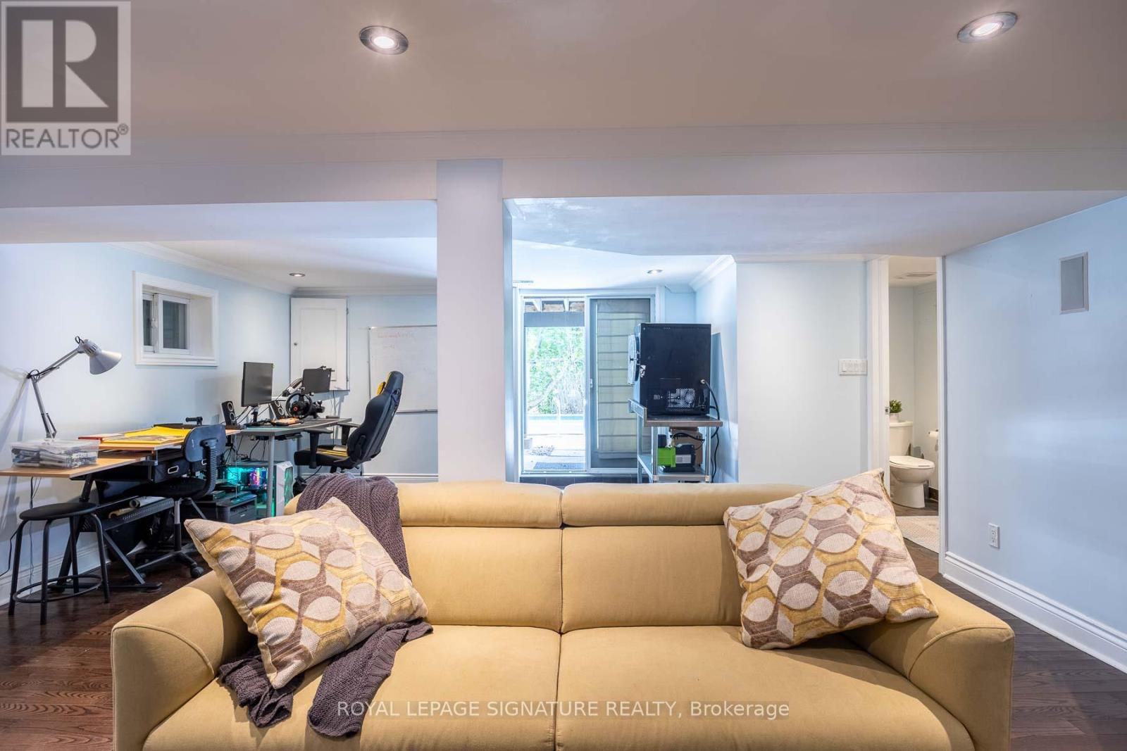 105 Catalina Drive, Toronto, Ontario  M1M 1K7 - Photo 25 - E12427437