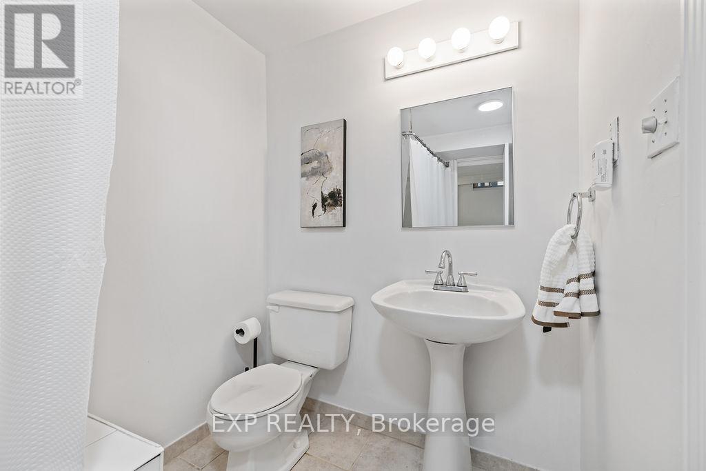 15 - 2006 Glenada Crescent, Oakville, Ontario  L6H 5R9 - Photo 30 - W12459606