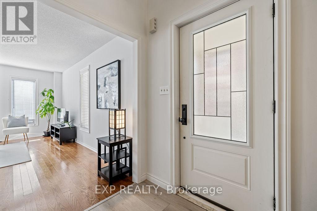 15 - 2006 Glenada Crescent, Oakville, Ontario  L6H 5R9 - Photo 4 - W12459606