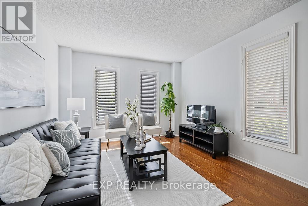 15 - 2006 Glenada Crescent, Oakville, Ontario  L6H 5R9 - Photo 7 - W12459606