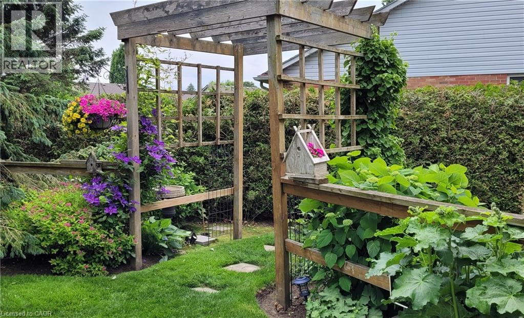 15 Bayshore Court, Port Dover, Ontario  N0A 1N7 - Photo 40 - 40778596