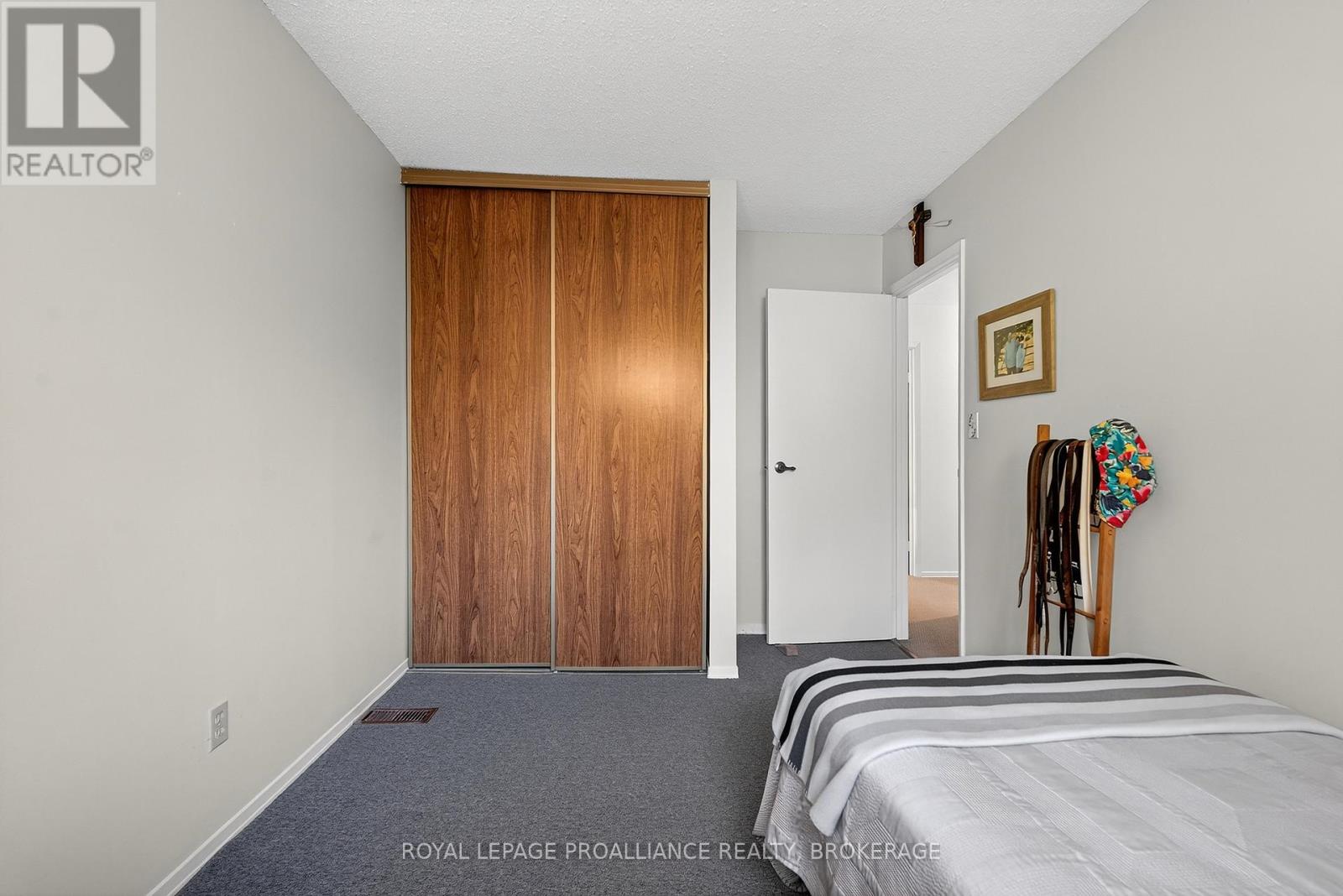 44 St Pauls Place, Kingston (West Of Sir John A. Blvd), Ontario  K7M 7S4 - Photo 19 - X12459622