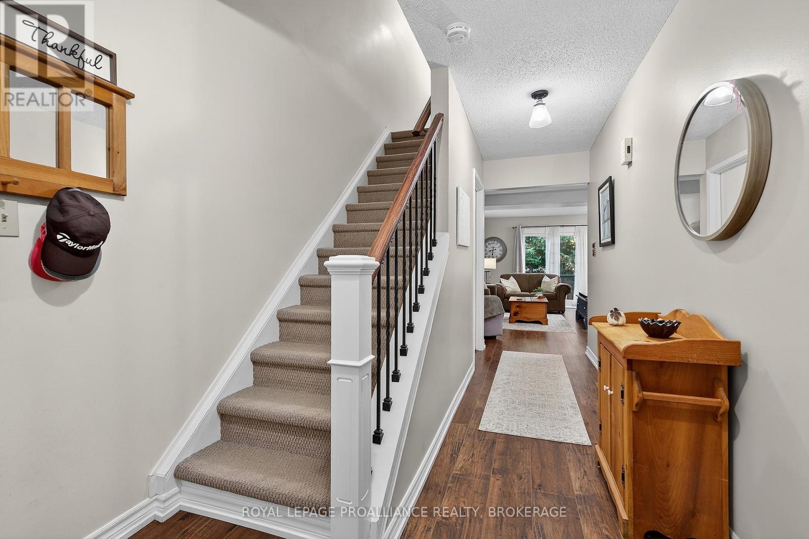 44 St Pauls Place, Kingston (West Of Sir John A. Blvd), Ontario  K7M 7S4 - Photo 5 - X12459622