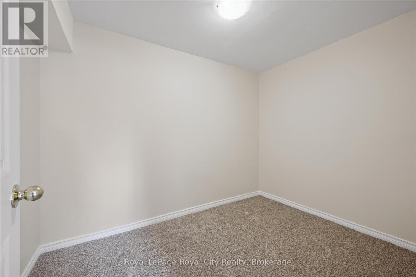 547 Grange Road, Guelph, Ontario  N1E 7C8 - Photo 32 - X12459590