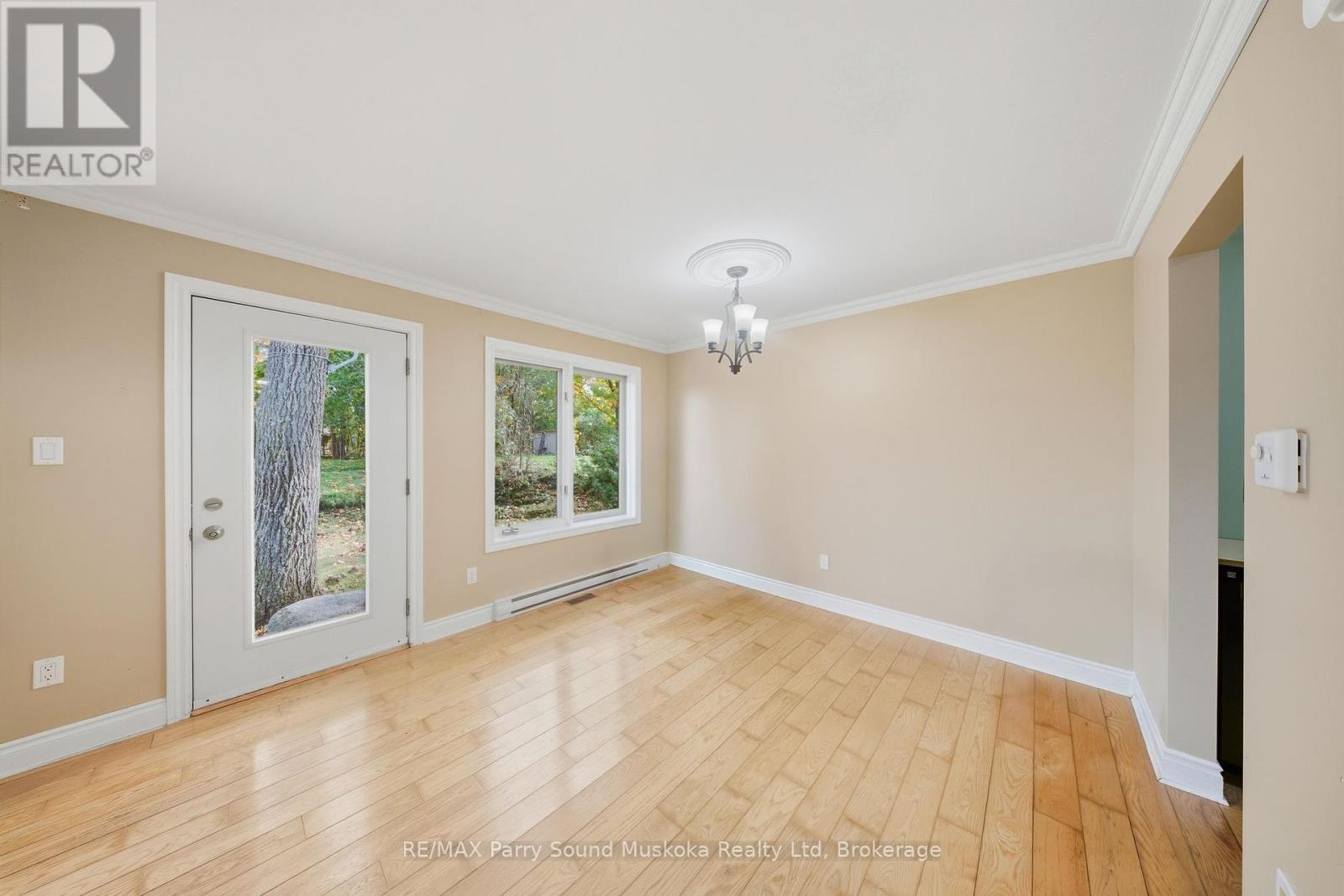 17 Adelaide Street, Parry Sound, Ontario  P2A 1H2 - Photo 13 - X12459610