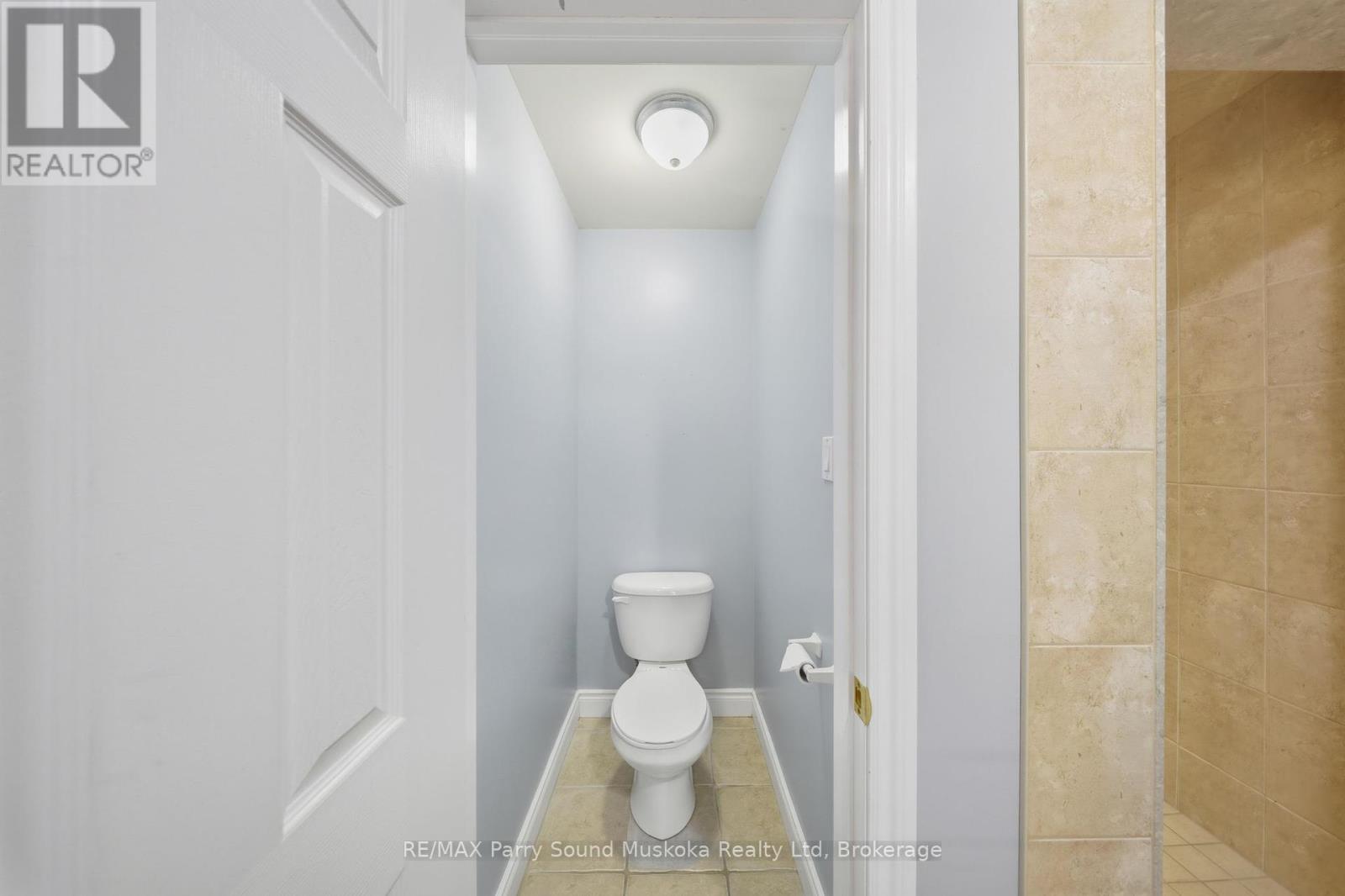 17 Adelaide Street, Parry Sound, Ontario  P2A 1H2 - Photo 24 - X12459610