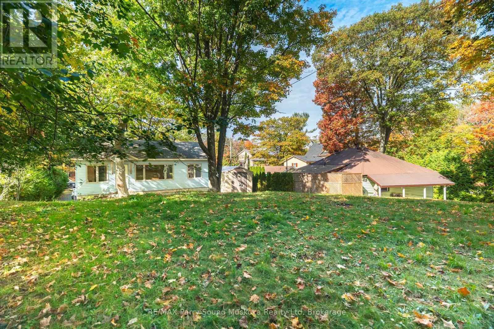 17 Adelaide Street, Parry Sound, Ontario  P2A 1H2 - Photo 4 - X12459610