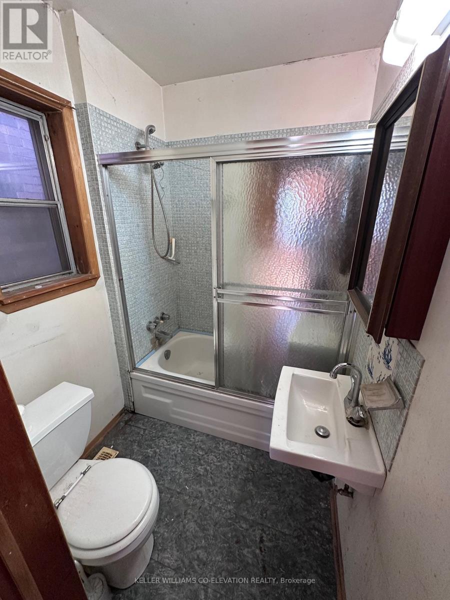 43 Belvidere Avenue, Toronto, Ontario  M6C 1P7 - Photo 8 - C12431536