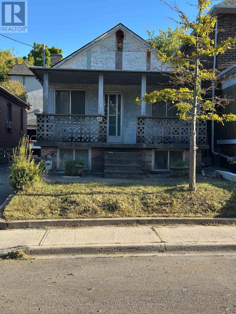 43 Belvidere Avenue, Toronto, Ontario  M6C 1P7 - Photo 10 - C12431536