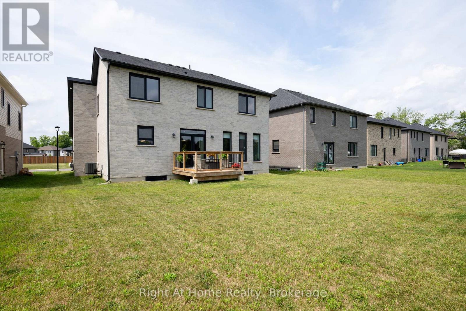 2363 Bakervilla Street, London South, Ontario  N6P 0H4 - Photo 23 - X12336618