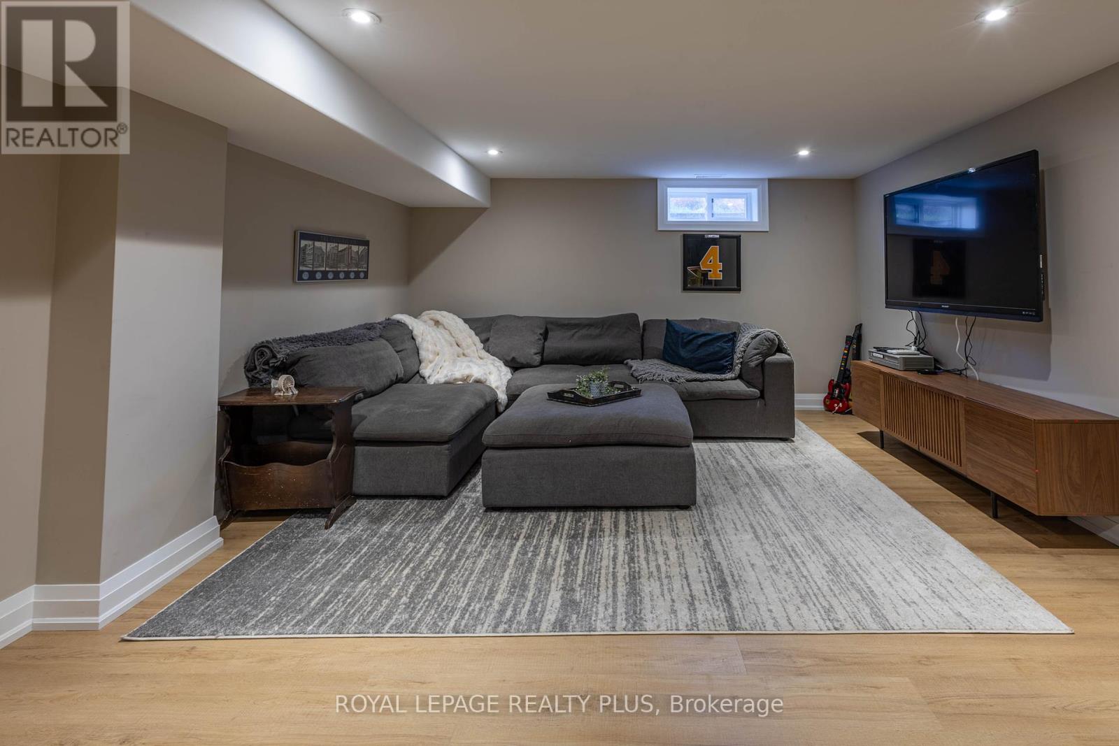 884 Eagle Drive, Burlington, Ontario  L7T 3A4 - Photo 44 - W12459574