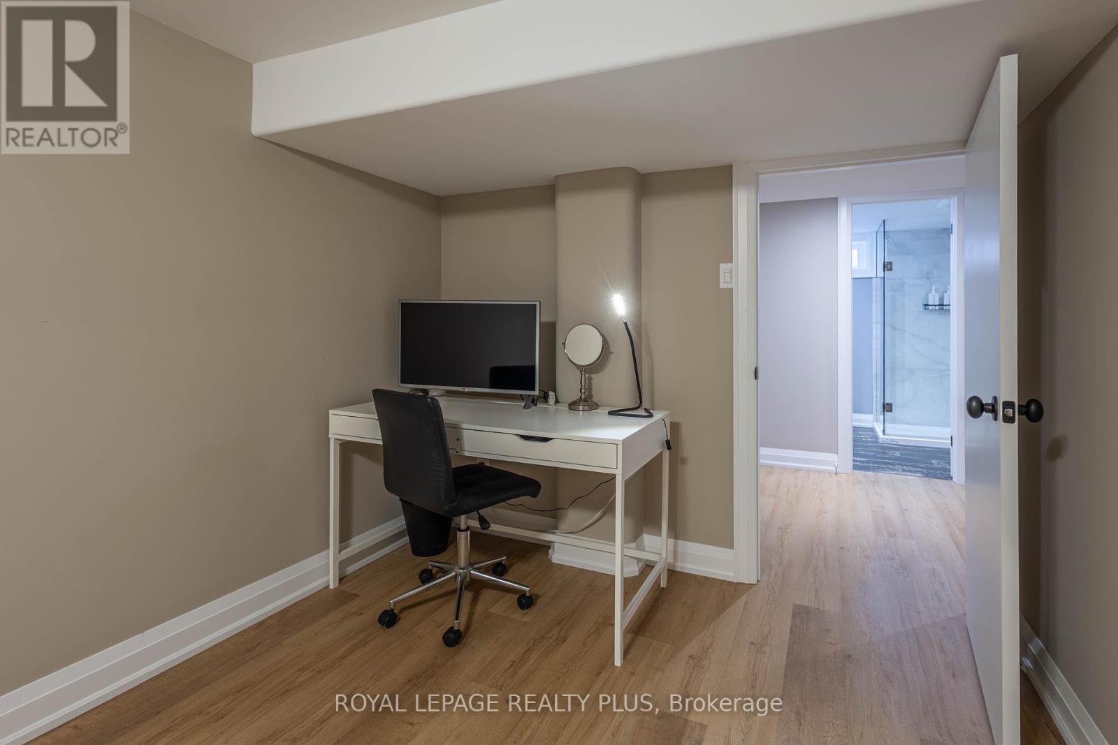 884 Eagle Drive, Burlington, Ontario  L7T 3A4 - Photo 48 - W12459574