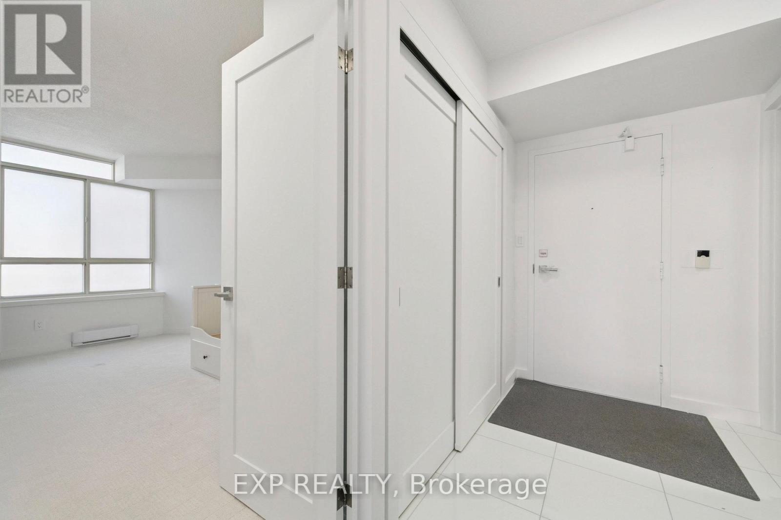906 - 3605 Kariya Drive, Mississauga, Ontario  L5B 3J4 - Photo 3 - W12459580
