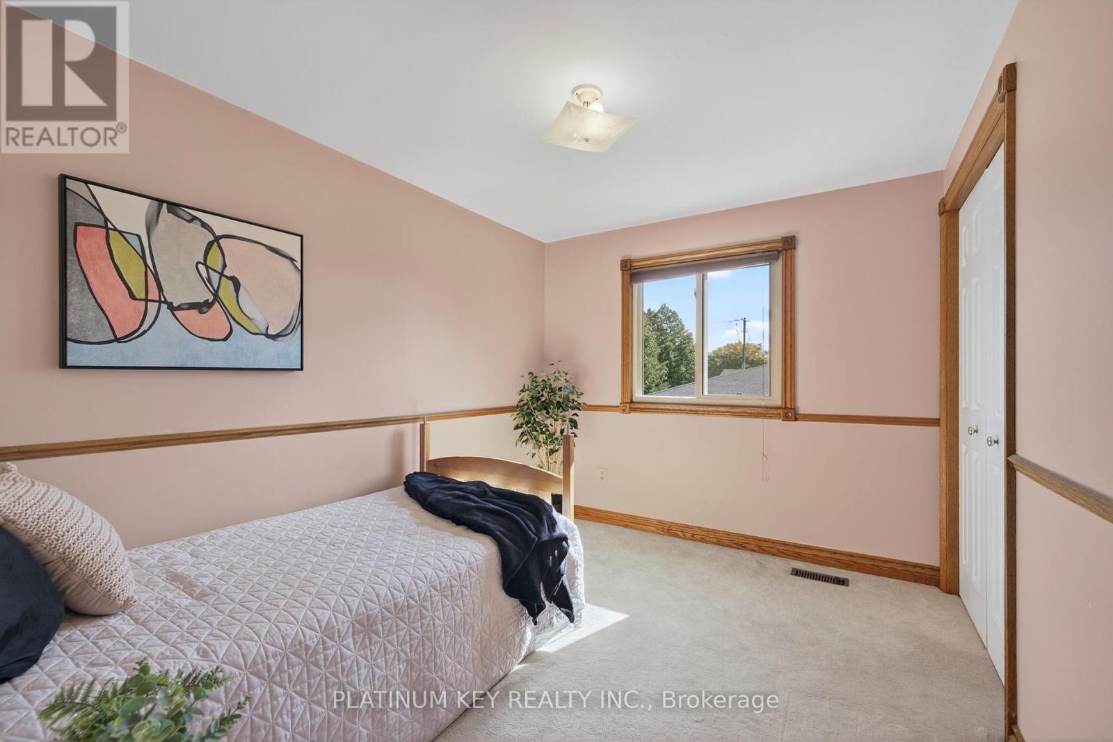 334 Mckellar Street, Strathroy-Caradoc (Sw), Ontario  N7G 2Y5 - Photo 28 - X12459603