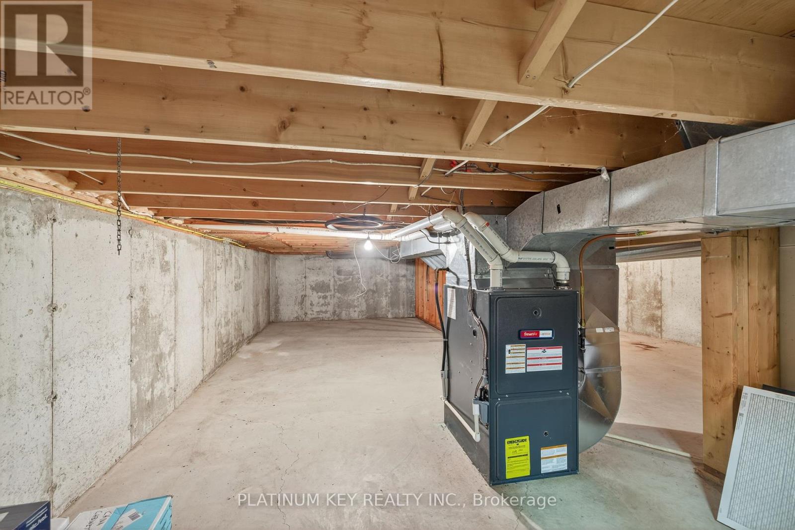 334 Mckellar Street, Strathroy-Caradoc (Sw), Ontario  N7G 2Y5 - Photo 33 - X12459603