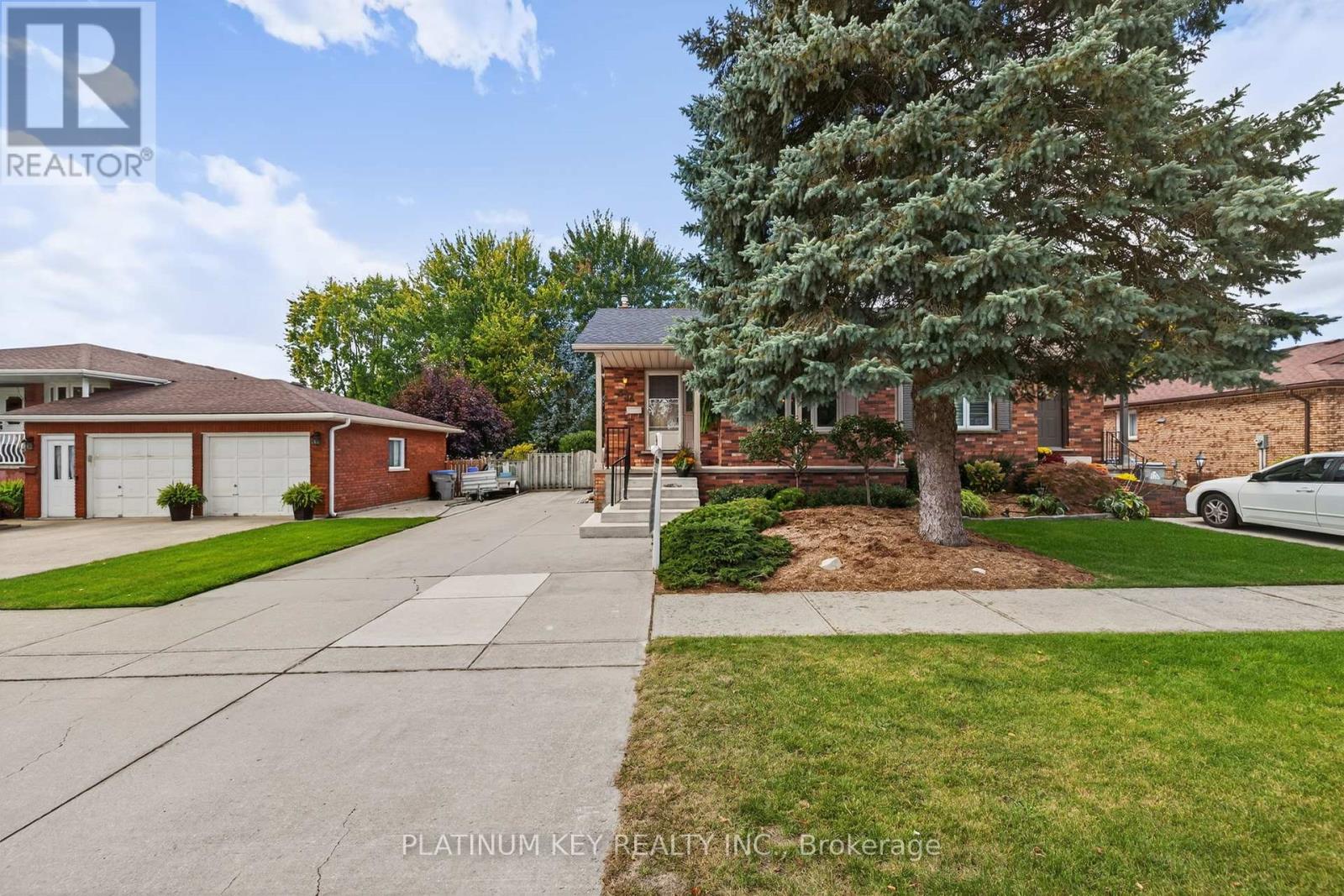 334 Mckellar Street, Strathroy-Caradoc (Sw), Ontario  N7G 2Y5 - Photo 4 - X12459603