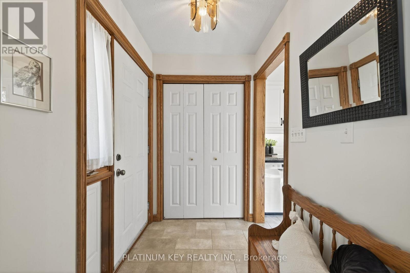 334 Mckellar Street, Strathroy-Caradoc (Sw), Ontario  N7G 2Y5 - Photo 7 - X12459603