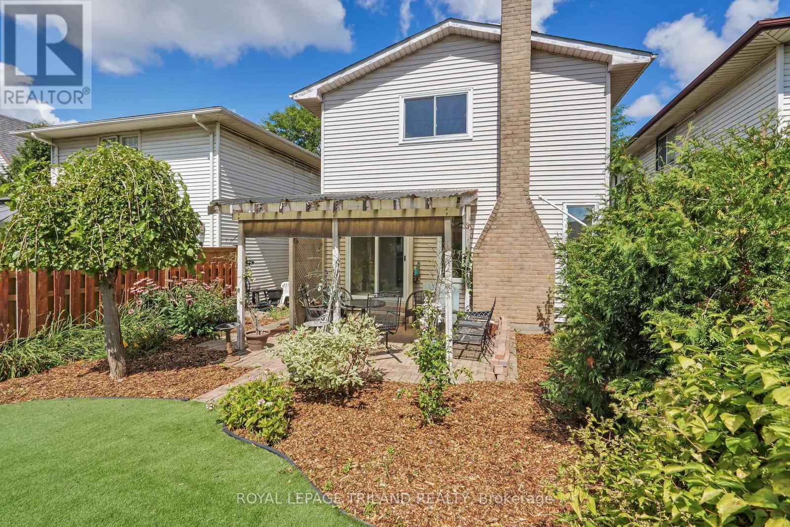 29 Chancton Crescent, London South (South Y), Ontario  N6E 2Y5 - Photo 24 - X12459614