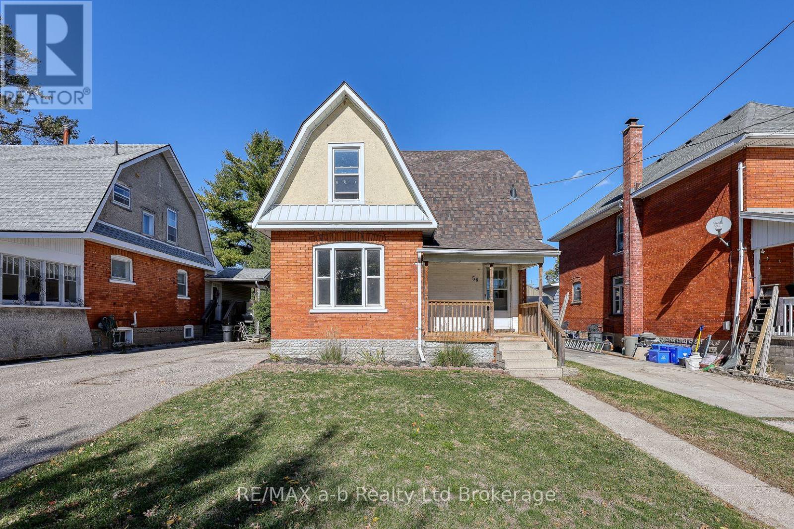 56 London Street W, Tillsonburg, Ontario  N4G 2L5 - Photo 2 - X12459601