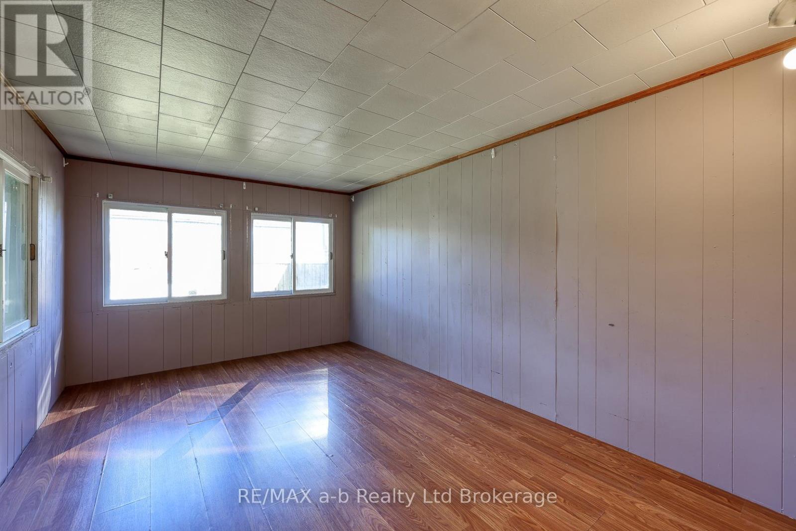 56 London Street W, Tillsonburg, Ontario  N4G 2L5 - Photo 26 - X12459601
