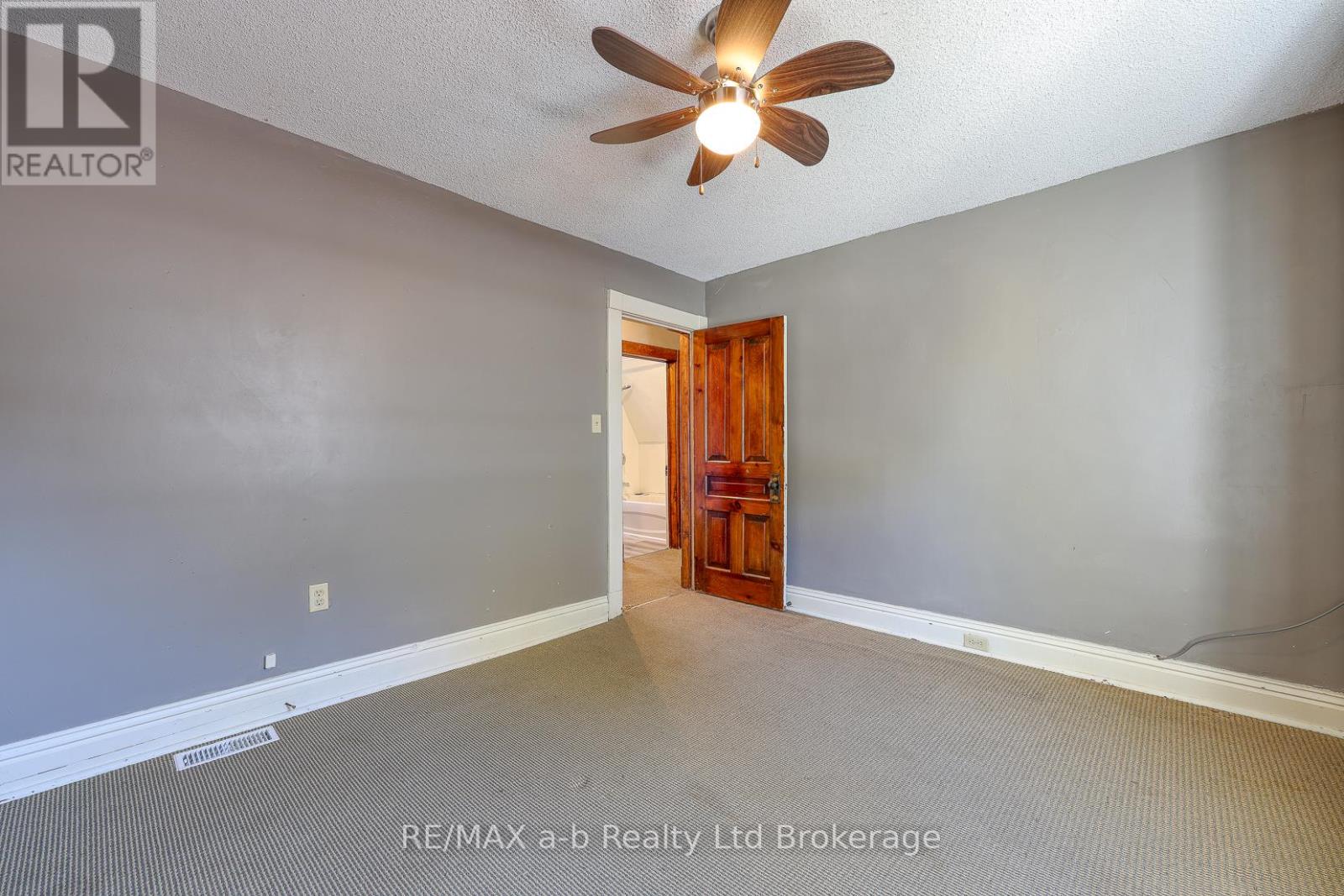 56 London Street W, Tillsonburg, Ontario  N4G 2L5 - Photo 31 - X12459601