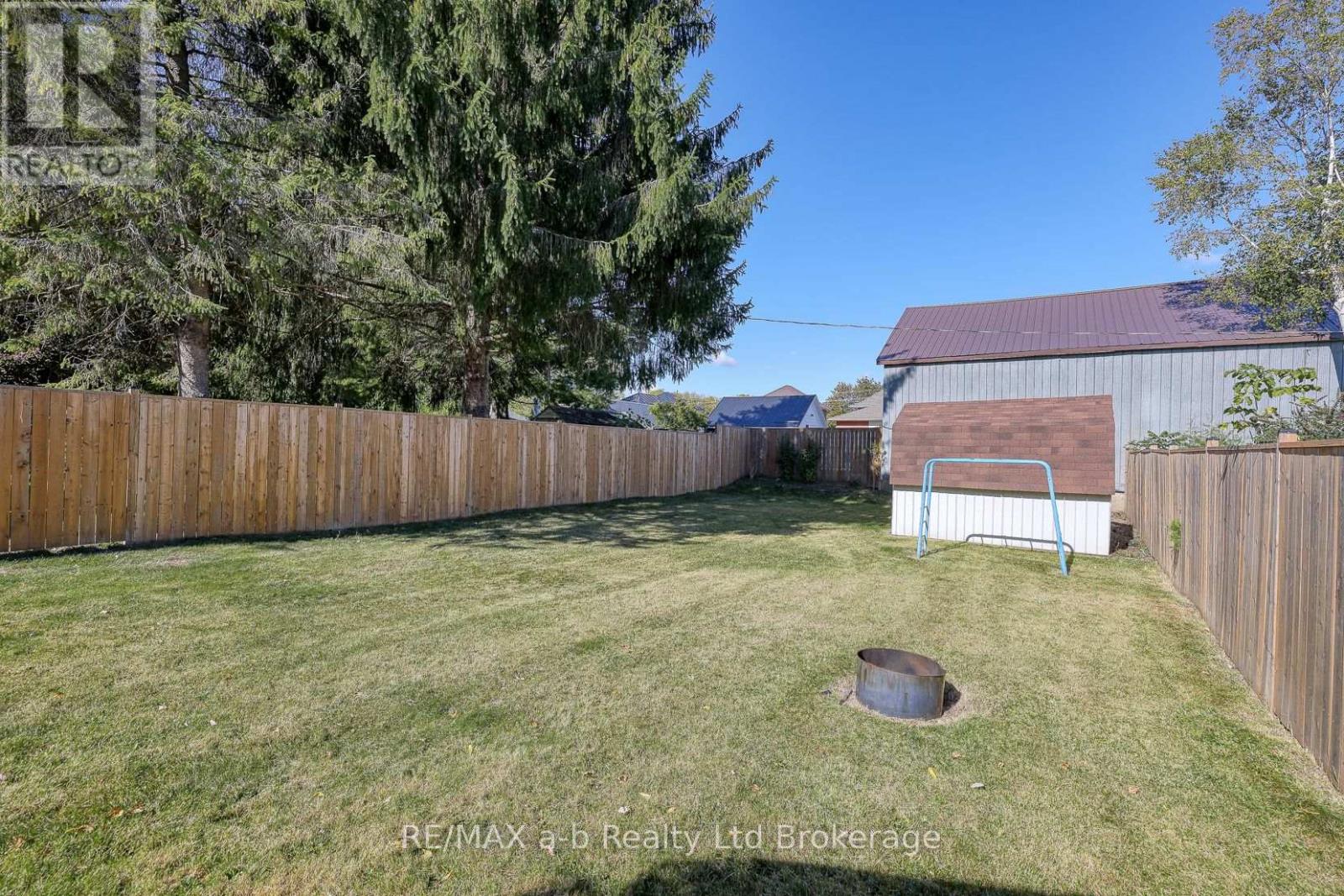 56 London Street W, Tillsonburg, Ontario  N4G 2L5 - Photo 6 - X12459601