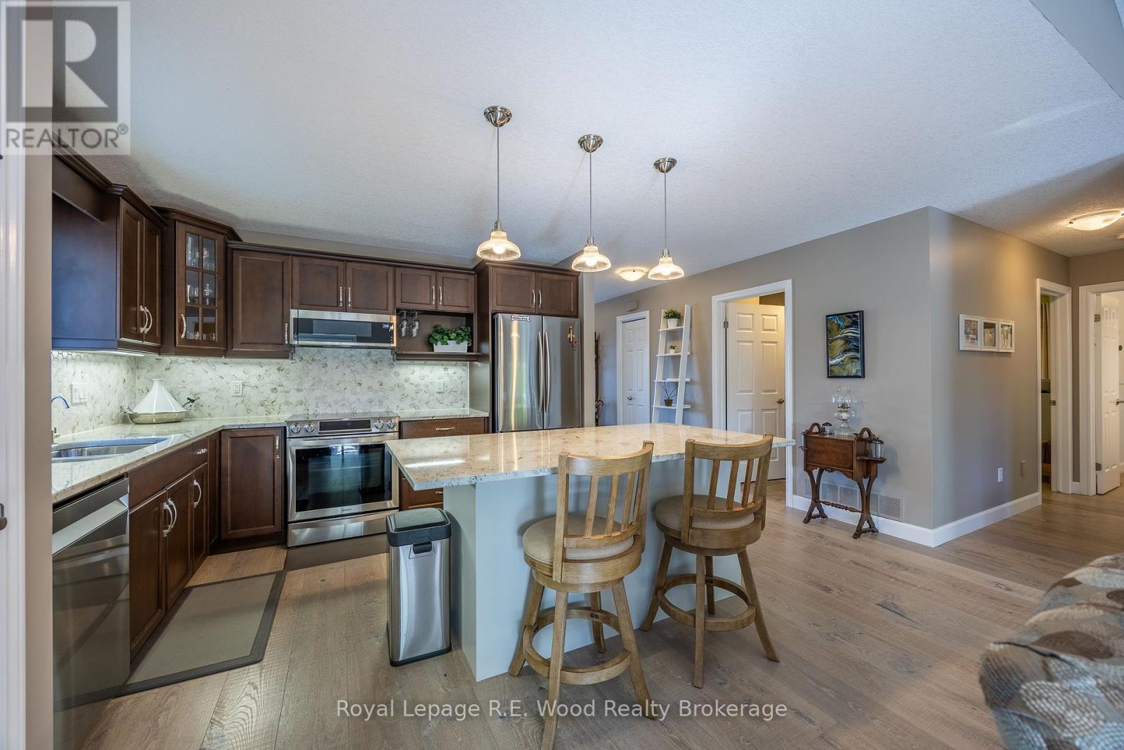 44 Colin Avenue, Tillsonburg, Ontario  N4G 0E5 - Photo 10 - X12459602