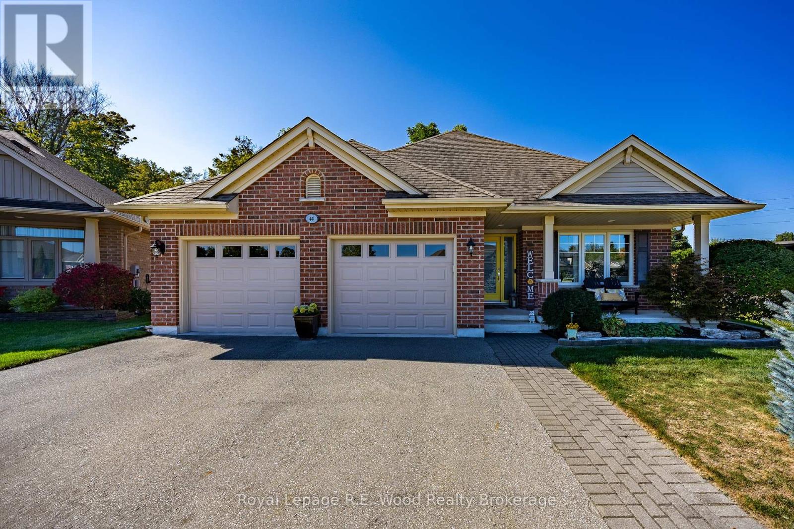 44 Colin Avenue, Tillsonburg, Ontario  N4G 0E5 - Photo 2 - X12459602