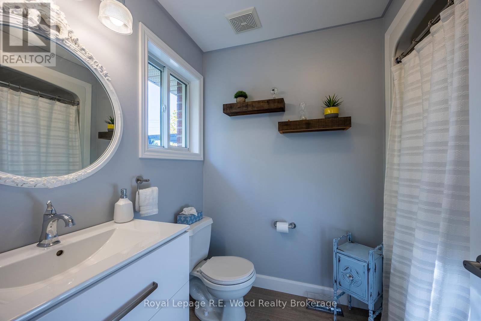 44 Colin Avenue, Tillsonburg, Ontario  N4G 0E5 - Photo 20 - X12459602