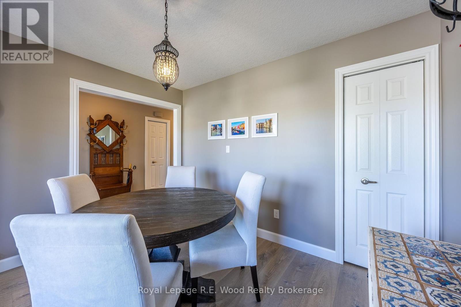 44 Colin Avenue, Tillsonburg, Ontario  N4G 0E5 - Photo 5 - X12459602
