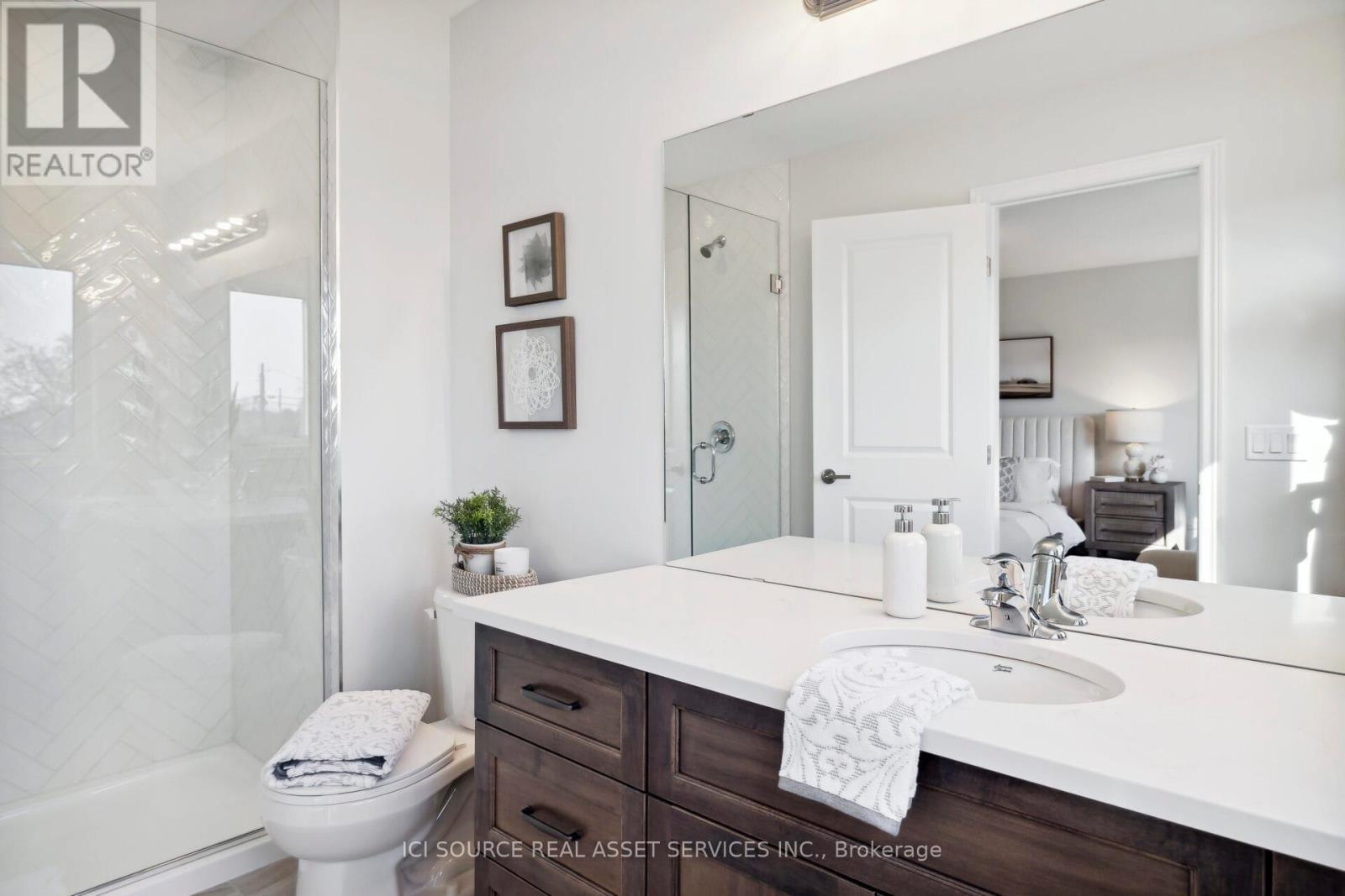276 Tanglewood Drive, Hamilton, Ontario  L0R 1C0 - Photo 12 - X12459568