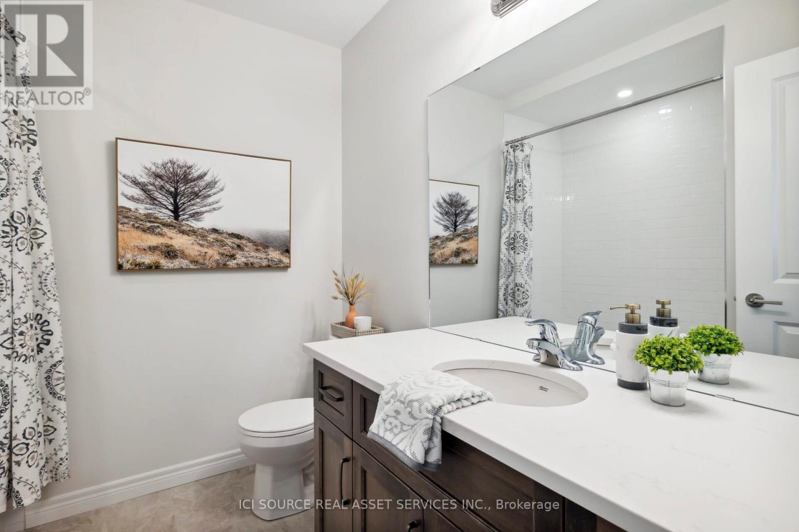 276 Tanglewood Drive, Hamilton, Ontario  L0R 1C0 - Photo 9 - X12459568