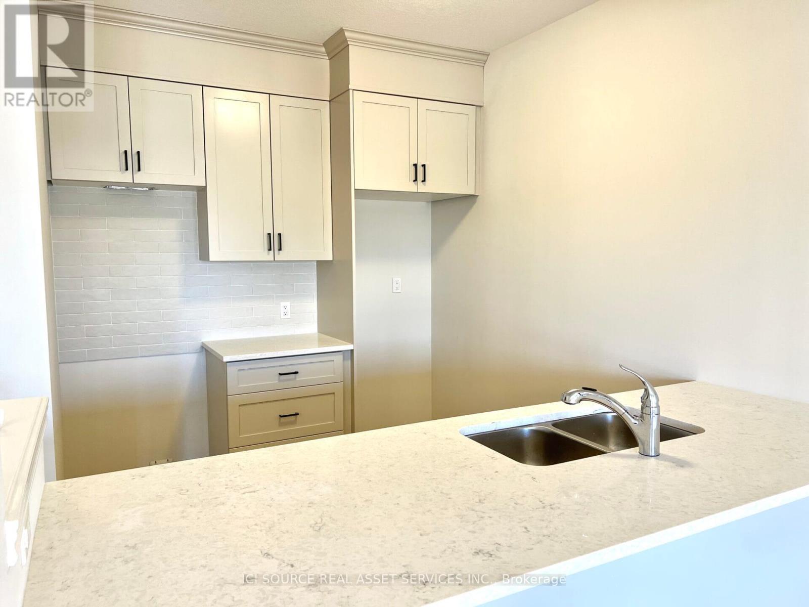 31 - 295 Tanglewood Drive, Hamilton, Ontario  L0R 1C0 - Photo 4 - X12459578