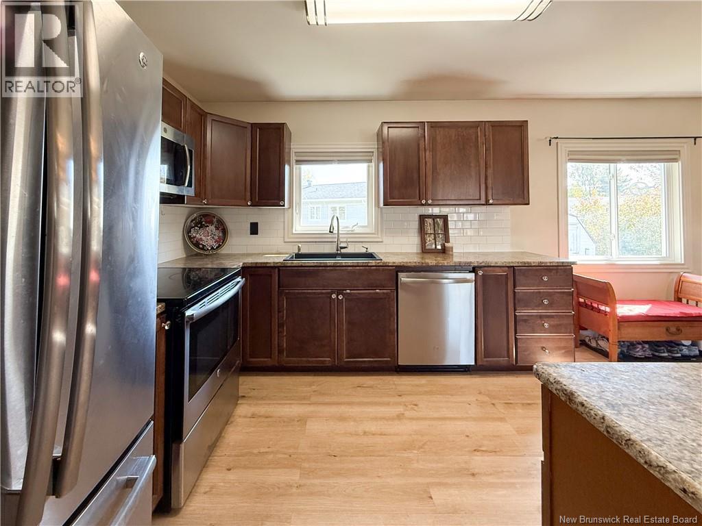 158 Barrieau, Moncton, New Brunswick  E1G 1J8 - Photo 9 - NB128415