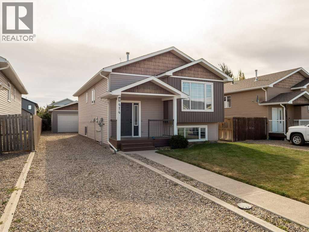 414 10a Street, Nobleford, Alberta  T0L 1S0 - Photo 2 - A2261590