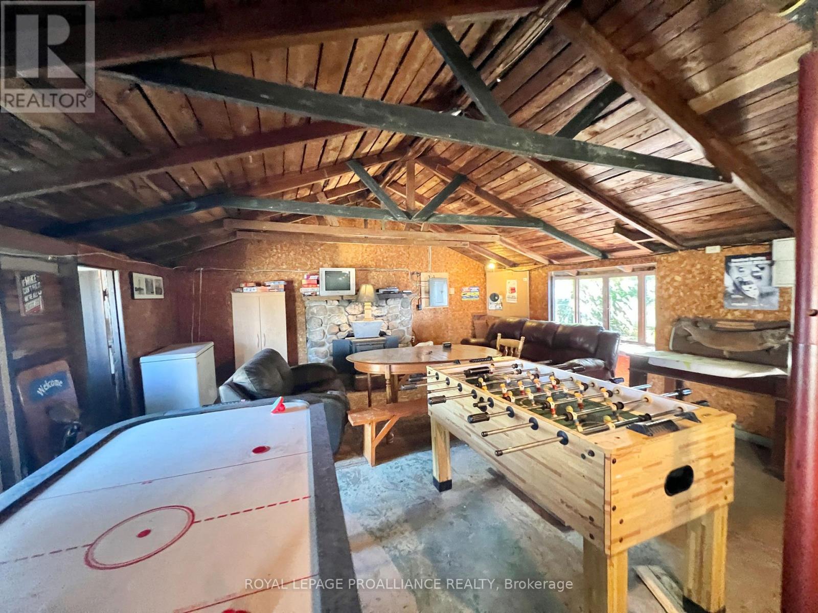 34 Owen Lane, Prince Edward County, Ontario  K0K 1W0 - Photo 42 - X12424610
