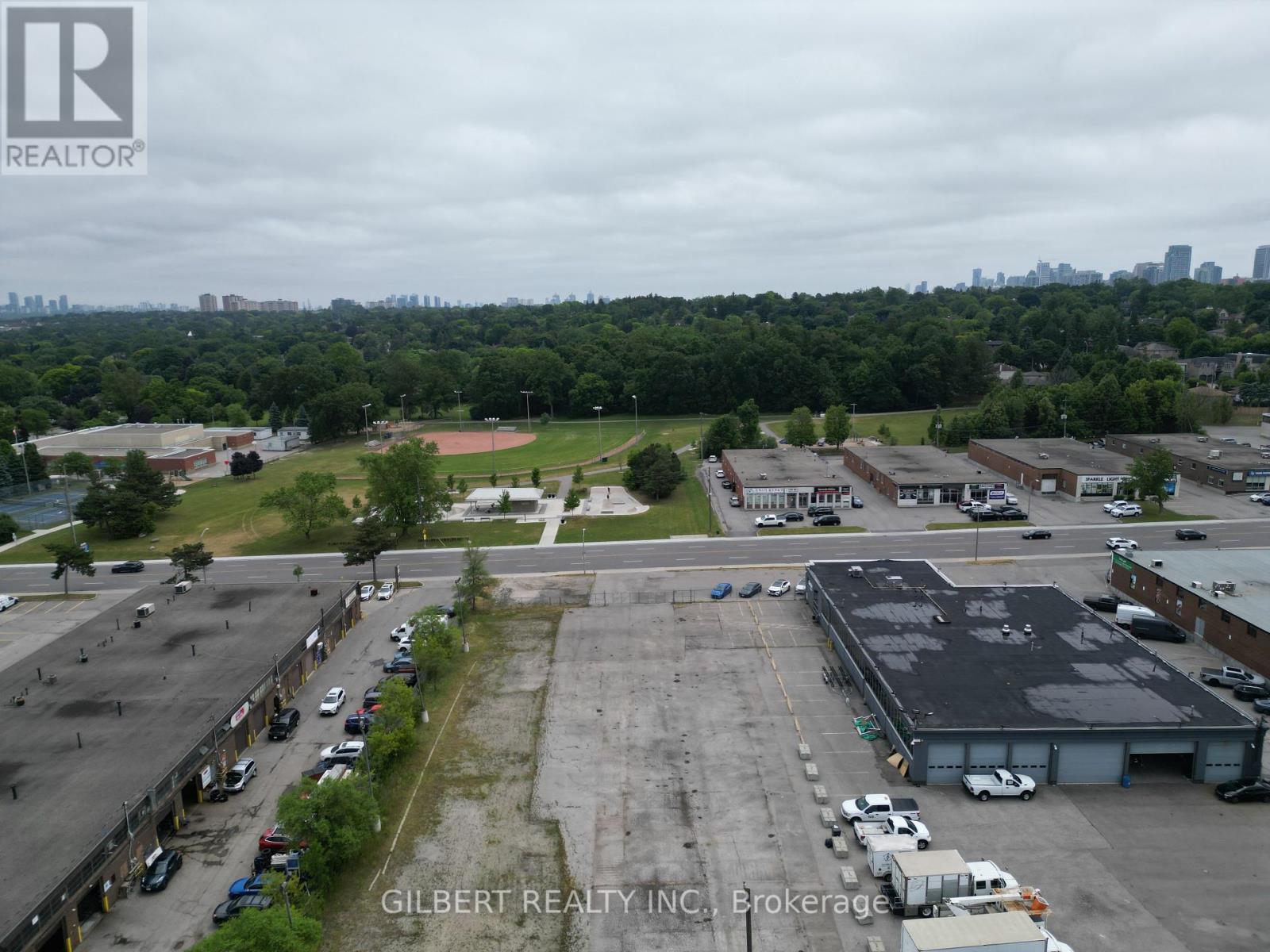 120 Doncaster Avenue, Markham, Ontario  L3T 1L3 - Photo 10 - N12250982
