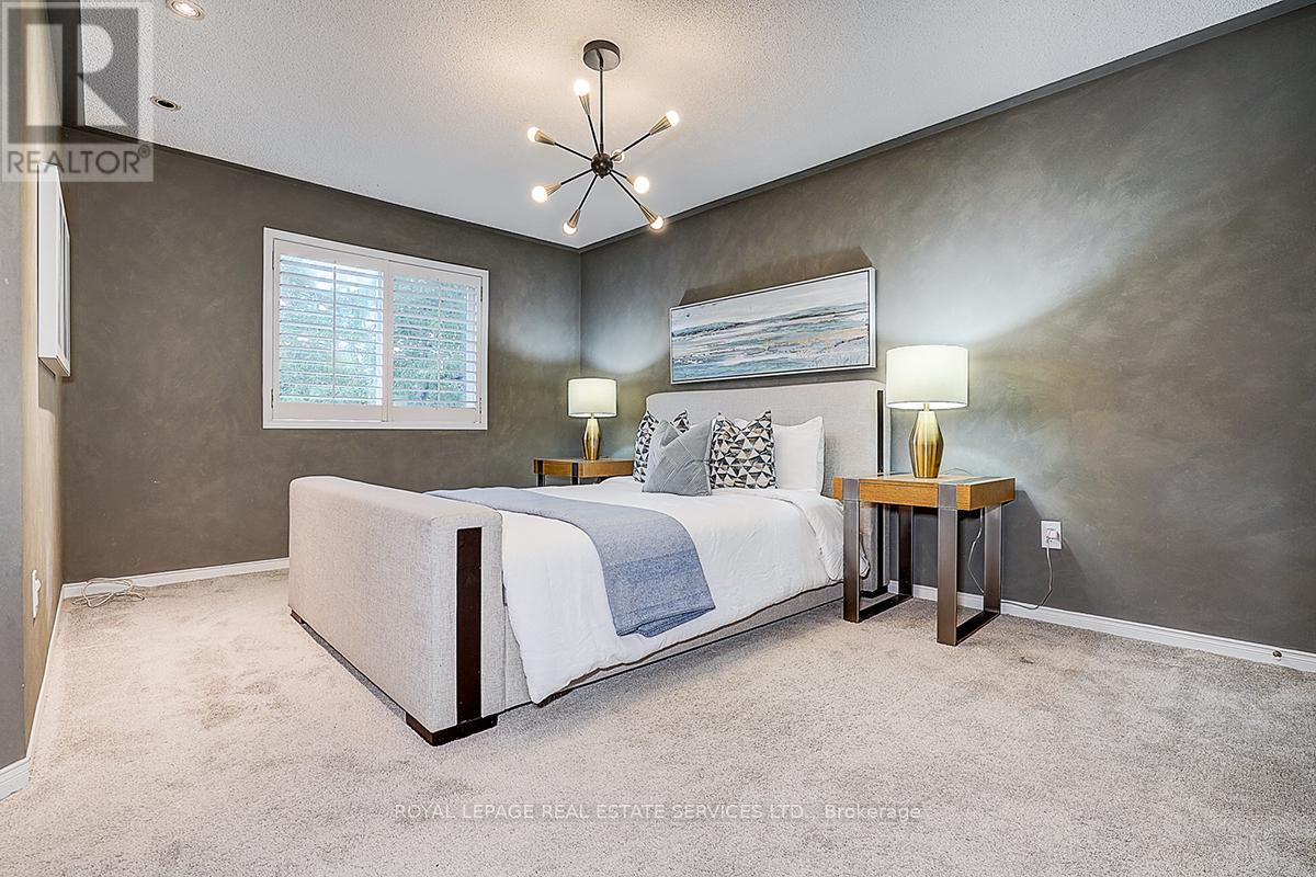 2066 Deer Park Road, Oakville, Ontario  L6M 3V8 - Photo 26 - W12459545
