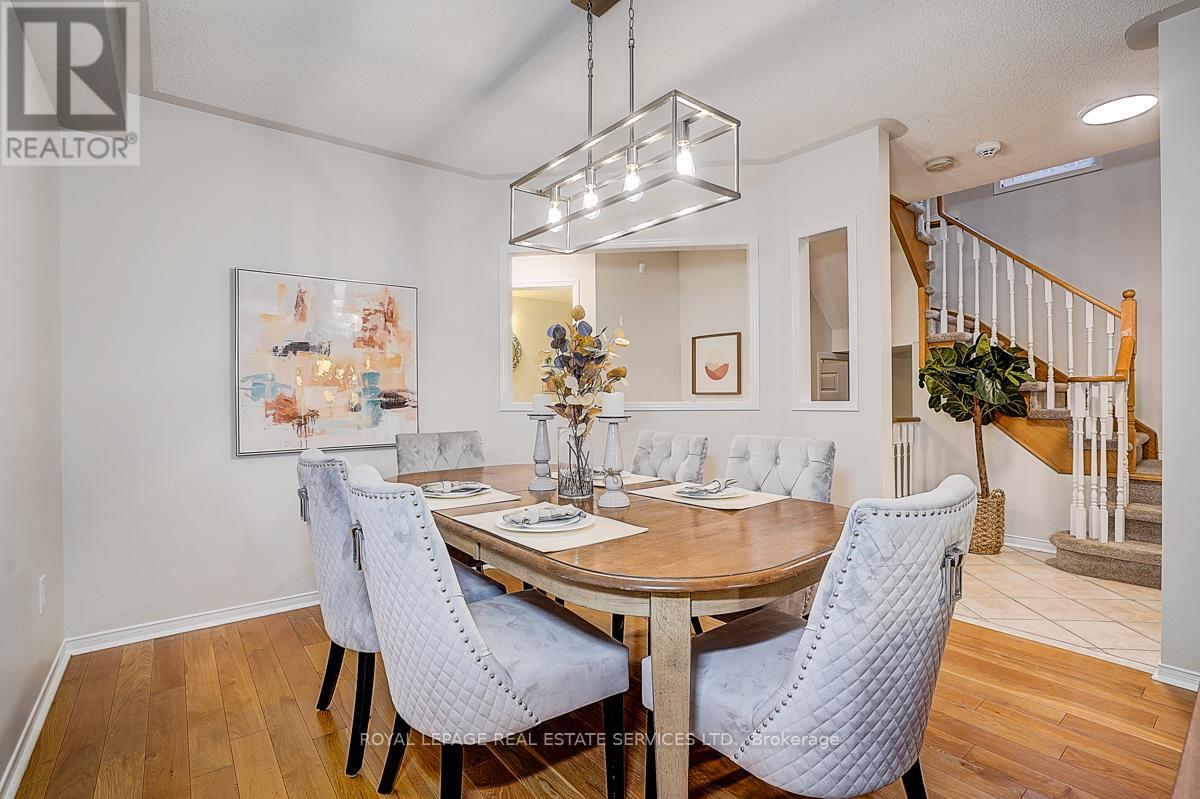 2066 Deer Park Road, Oakville, Ontario  L6M 3V8 - Photo 8 - W12459545