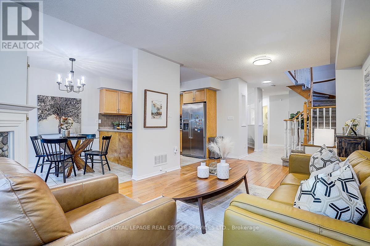 2066 Deer Park Road, Oakville, Ontario  L6M 3V8 - Photo 16 - W12459545