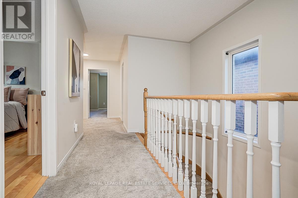 2066 Deer Park Road, Oakville, Ontario  L6M 3V8 - Photo 24 - W12459545