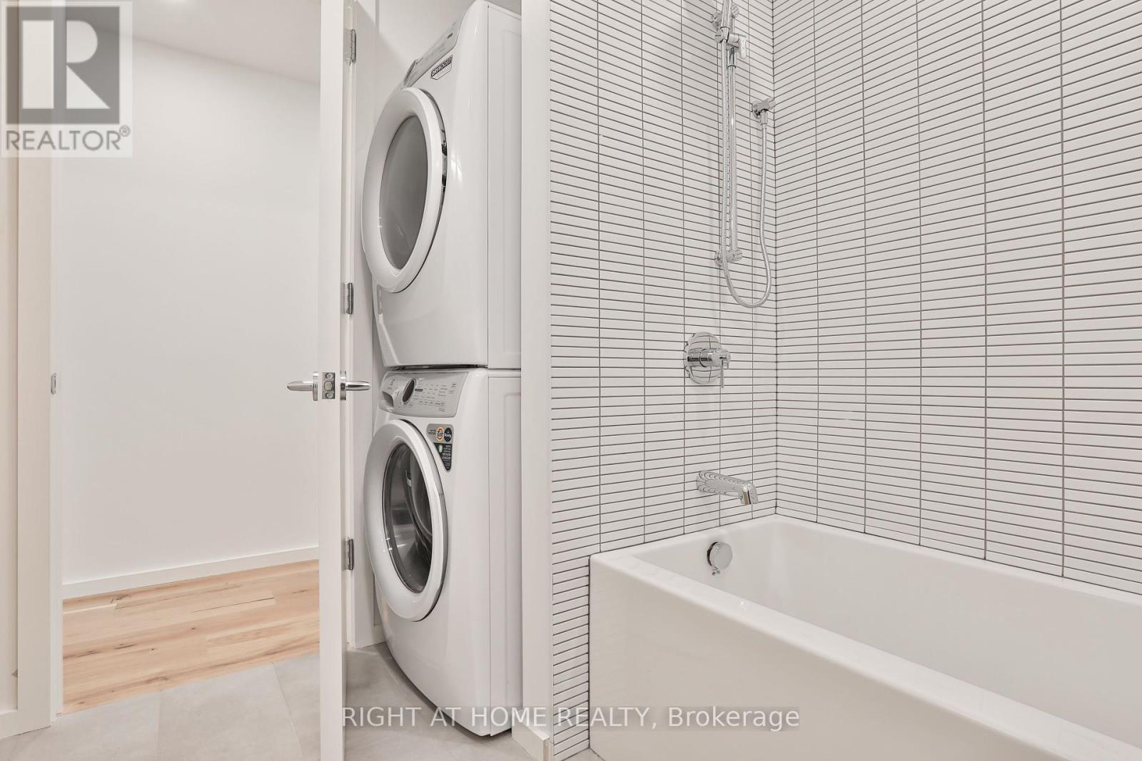 2 - 68 Foxley Street, Toronto, Ontario  M6J 1R2 - Photo 10 - C12459596
