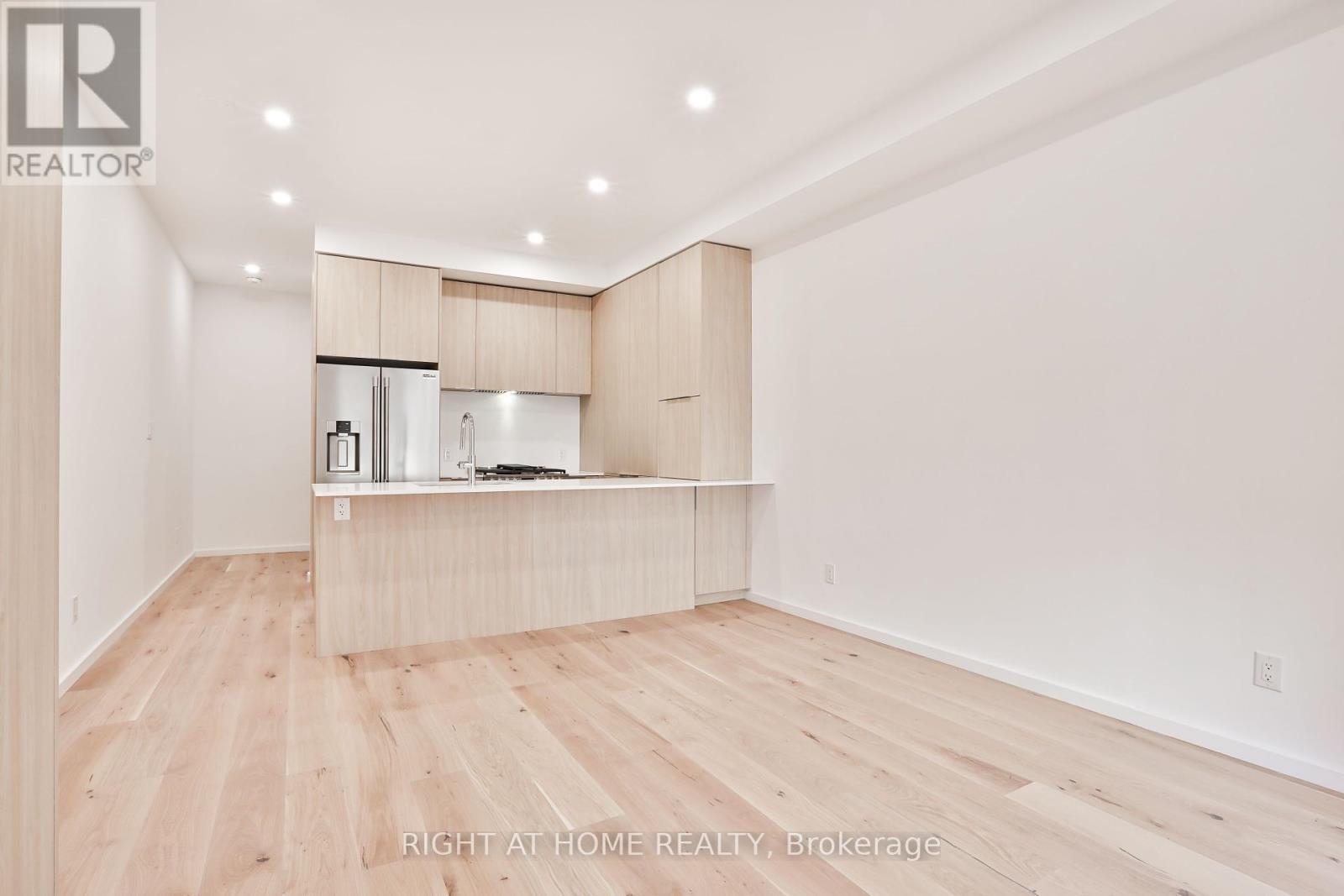 2 - 68 Foxley Street, Toronto, Ontario  M6J 1R2 - Photo 4 - C12459596